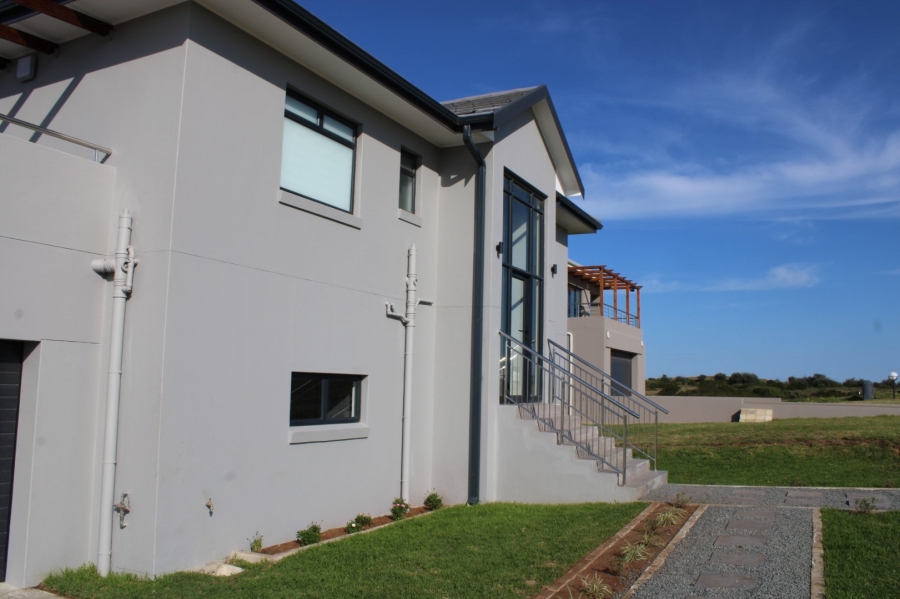 4 Bedroom Property for Sale in Kidds Beach Eastern Cape